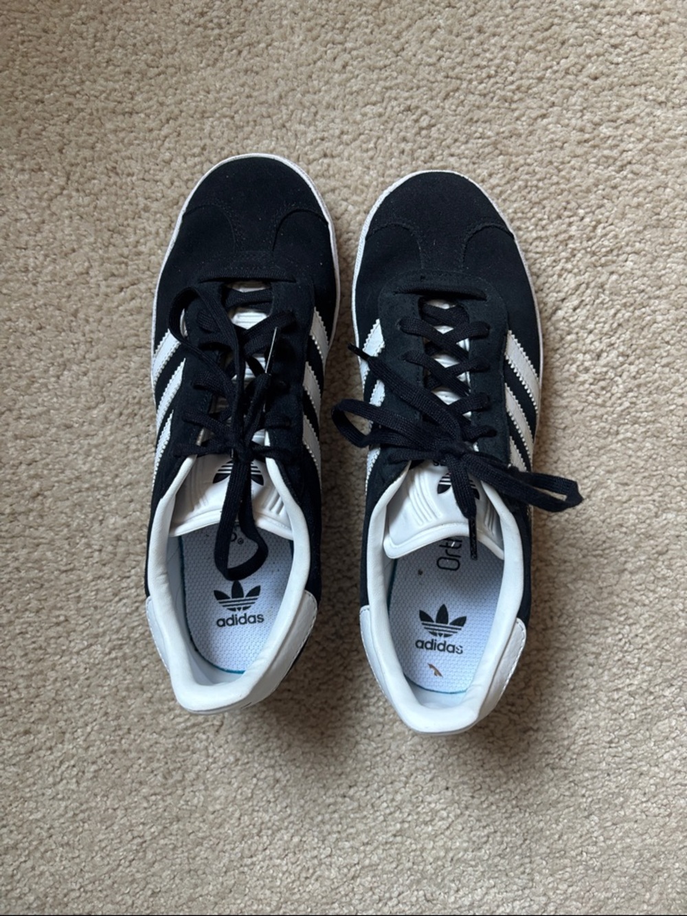 adidas Kids Grade School Gazelle Black and White Classic Low-Top Sneakers